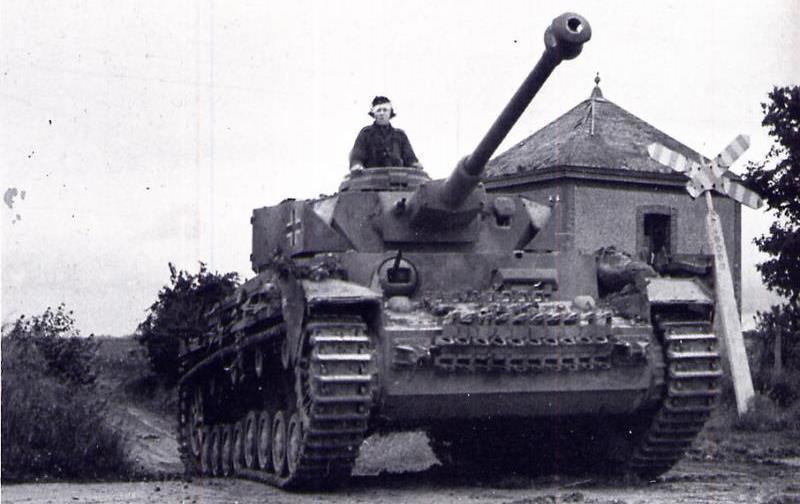 Первый танковый бой «оверлорда»